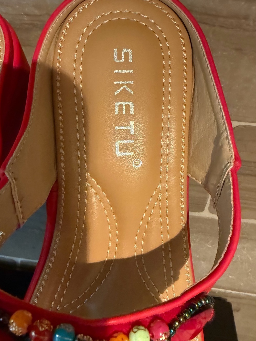 SIKETU Red Beaded Shell Platform Wedge Sandals Size 40 / US 9 - Picture 4 of 9